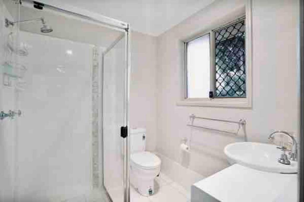 Holiday home Sandstone Point Holiday Home *